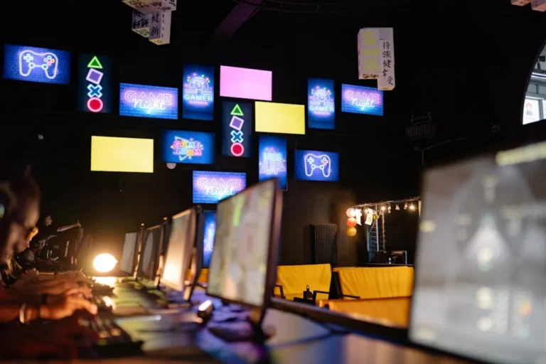 Bloghold Explained: Gaming Search Intent, Features, and Alternatives